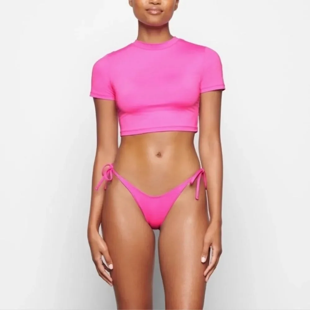 NWT Skims Swim Shirt Tee - Taffy Vibrant Pink Swim T-Shirt Size 4X